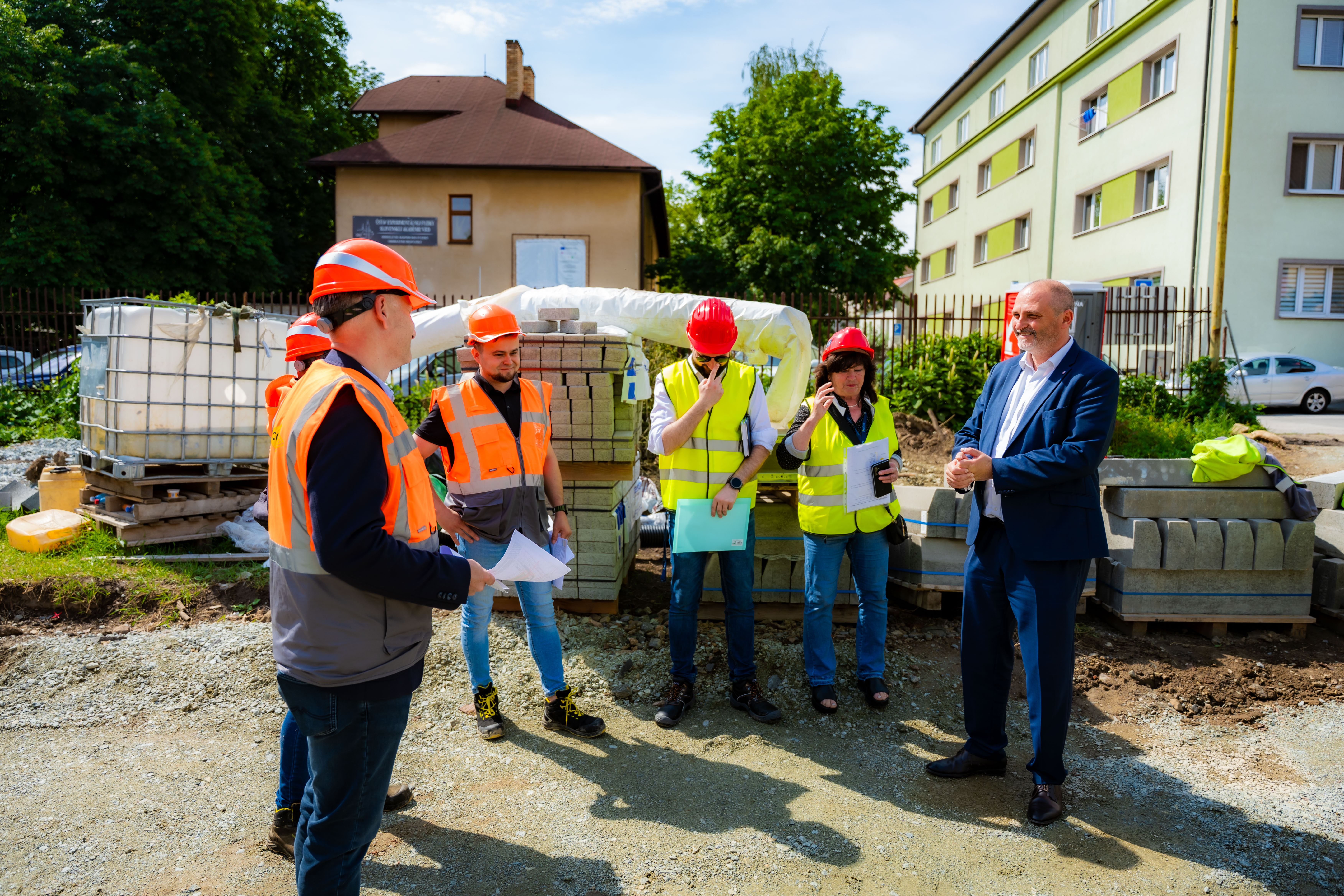 Kontrolna cinnost - Parkovacie plochy, Kosice, Srbska ulica-1-18